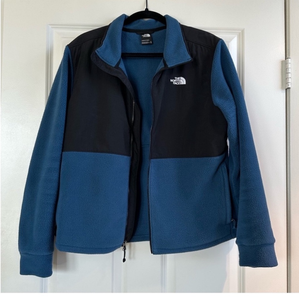 The North Face Retro Denali Jacket
Black Blue XL - Picture 2 of 6